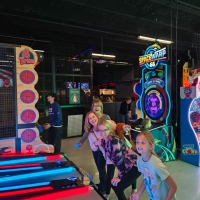 810_entertainment_08